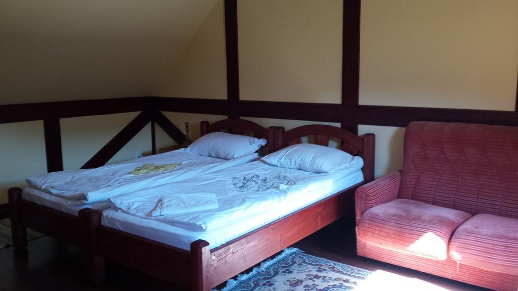 Hotel Casa Lenke Săcele Zimmer foto